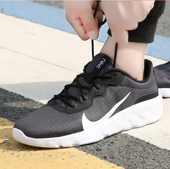 🆕️ ONE LEFT. Nike Explore Strada Sneaker - Picture 4 of 6